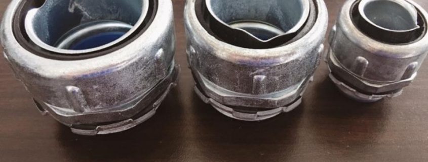 Đầu nối Ống ruột gà lõi thép kín nước vào box