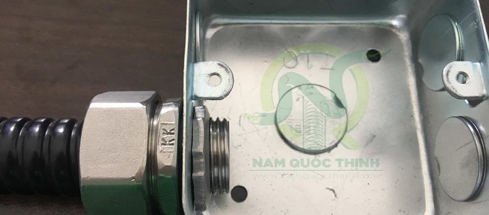 Đầu nối ống mềm kín nước vào box ½” Nhật Bản